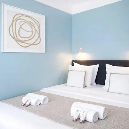 Louvre - Premium For 4 * باريس